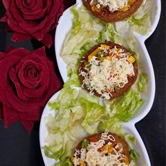 Mini bread pizza A picture of Mini bread pizza.