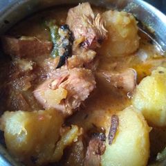 A picture of Raw jack fruit curry.