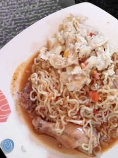 A picture of Ramen(noodle soup with scrambled eggs).