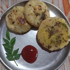A picture of Suji potato bun.