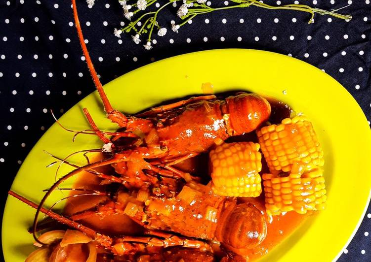 Langkah Mudah untuk Menyiapkan Lobster Saus Padang, Enak Banget