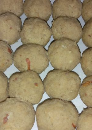 A picture of Khoya pinni.