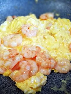 滑蛋炒蝦仁 的食譜成品照片