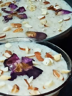 साबूदाना फिरनी (sabudana phirni recipe in Hindi) रेसिपी मुख्य फोटो
