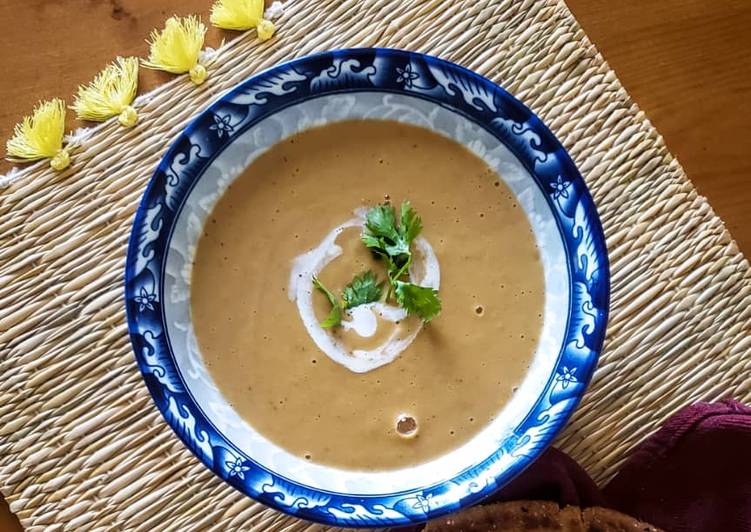 Voici la recette Soupe de lentilles (corail) à la maison