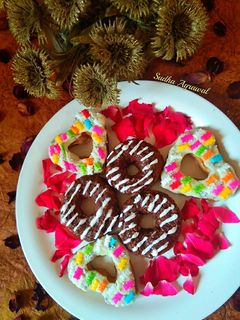 एगलेस डोनटस (eggless donut recipe in Hindi) रेसिपी मुख्य फोटो