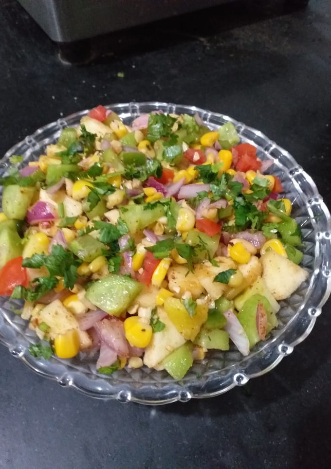 अमेरिकन मकई की सलाद(American makai ki salad recipe in hindi) रेसिपी मुख्य फोटो