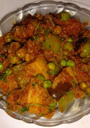 मिक्स सब्जी (mix sabzi recipe in Hindi) रेसिपी मुख्य फोटो