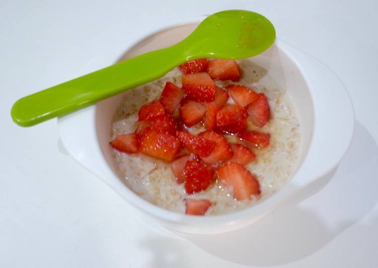 Cara Memasak Mpasi 13m+ (menu anak) strawberry honey oats yang Nikmat