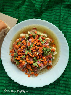 A picture of Peanut bread.