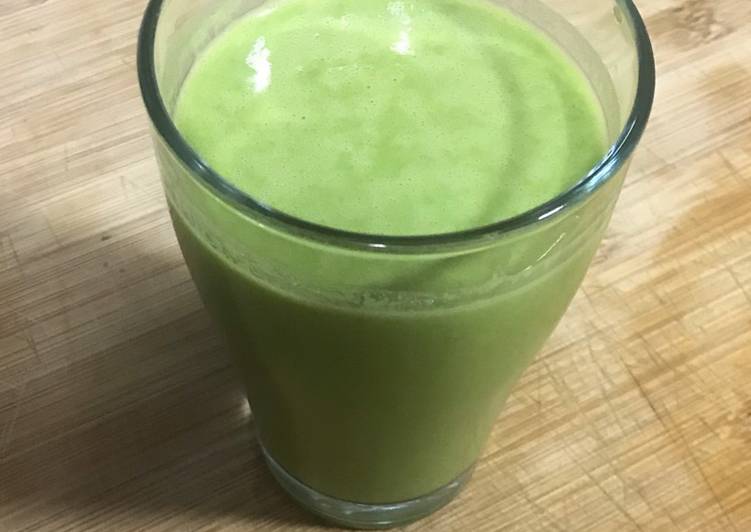 Smoothie de espinacas y guisantes