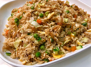 صورة لوصفة رز صيني بالدجاج والخضار