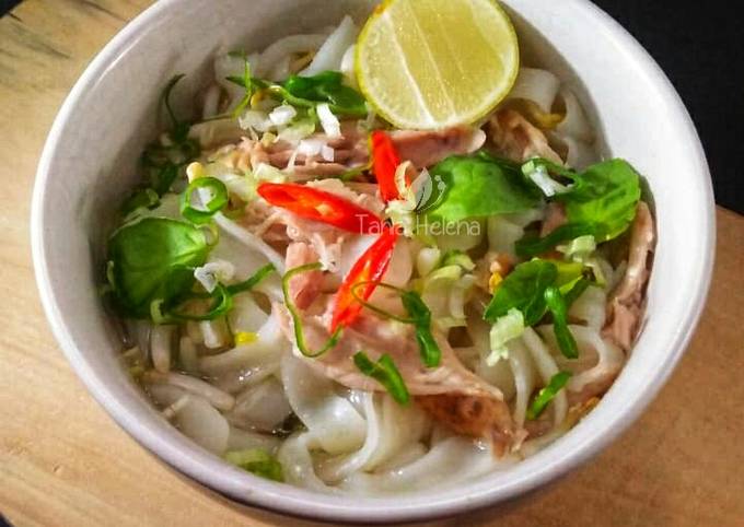 Chicken pho