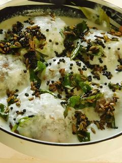 தயிர் வடை(tayir vadai recipe in tamil) செய்முறை முக்கிய புகைப்படம்