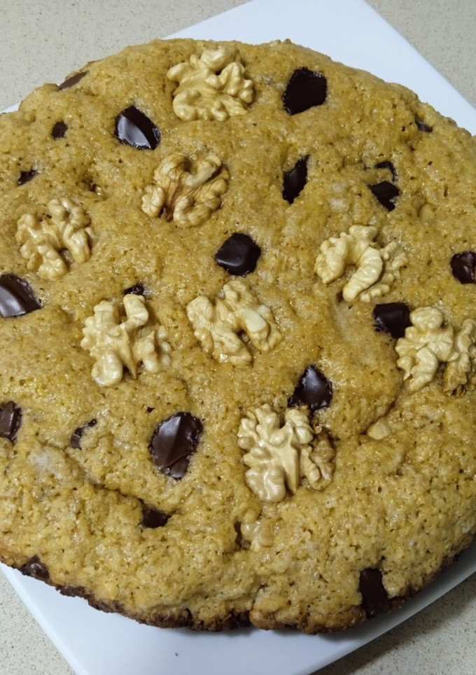 Una foto de Galletón de chocolate y nueces en sartén