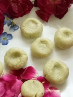 દૂધના પેંડા રેસીપી મુખ્ય ફોટો