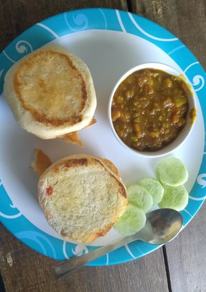 A picture of Pav Bhaji.