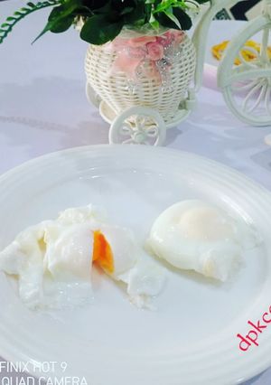 A picture of Poached eggs.