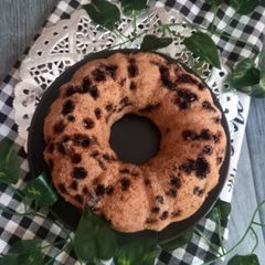 A picture of Chocolat chip cake.