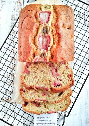 Gambar Strawberry Banana Quick Bread #phopbylinimohd #batch18