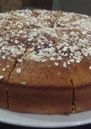 Una foto de Bizcocho de Avena, Canela y Miel