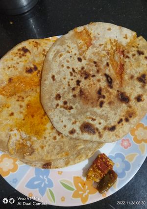 A picture of Gajari paratha.