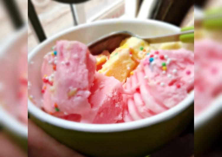 Strawberry and fresh vanilla ice cream*