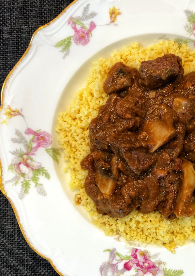 Una foto de Boeuf Bourguignon sobre couscous en iCompanion Touch Moulinex
