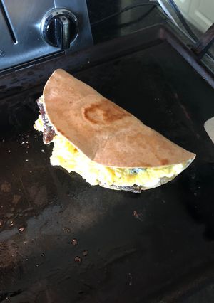 A picture of Gyro feta omelette tortilla.