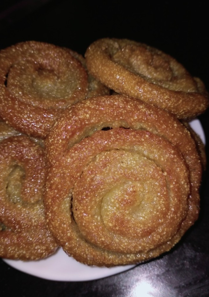 صورة لوصفة حلوى تركي بالسميد طعمها يجنن 😋😋😋😋