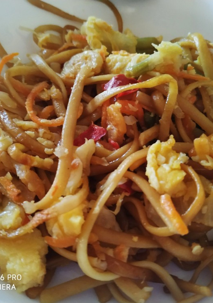 Una foto de Tallarines a las tres delicias