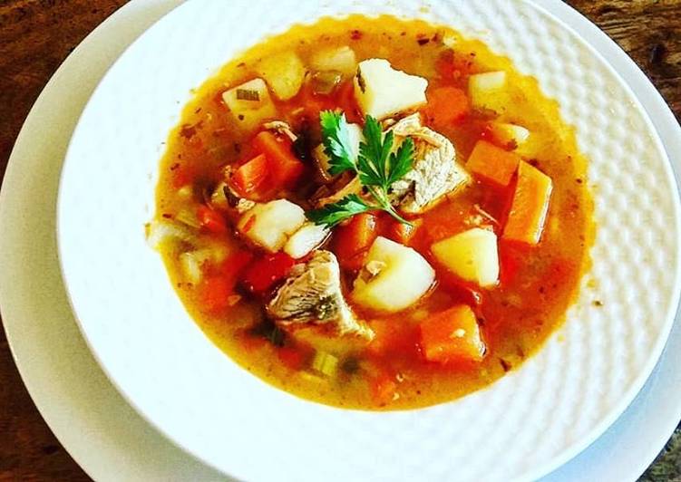 Sopa de frango com legumes - Tudogosreceitas