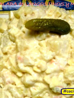 Una foto de Ensalada de Langostinos y Manzana