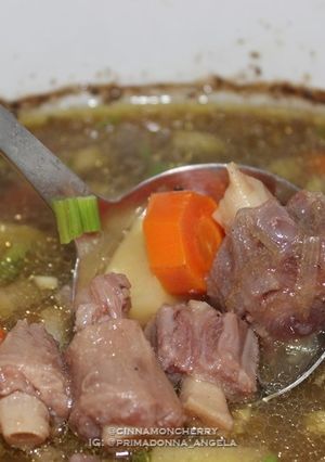 A picture of Oxtail Soup in Slow Cooker.