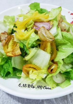 Hình của món Salad trộn sốt chanh dây.