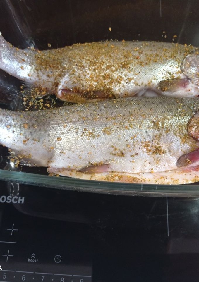 Pisztráng roston sütve recept fotója