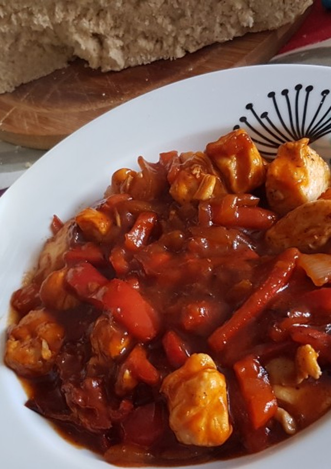 Una foto de Pollo con tomate y Pedro Ximénez🍅🍷