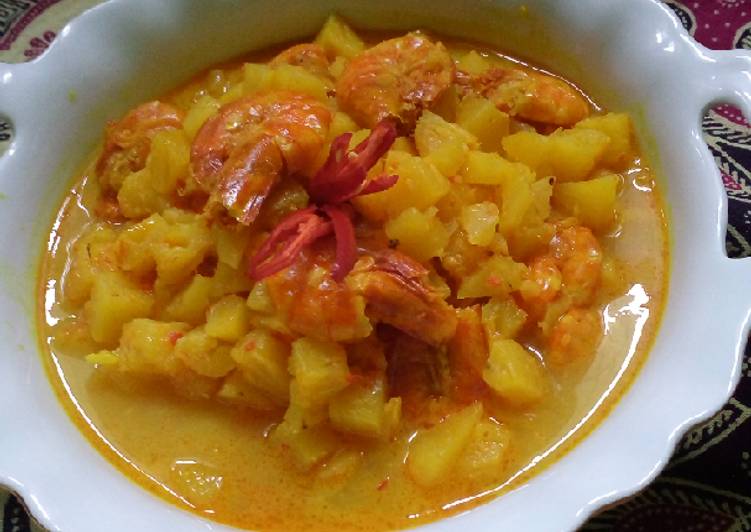 Bagaimana Membuat Gulai Nanas Udang Anti Gagal