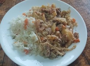 Una foto de Fricasé de repollo con arroz 🇨🇱