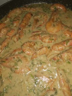 صورة لوصفة جمبري بالكريمة 🍤 مع صوص الليمون والزبدة