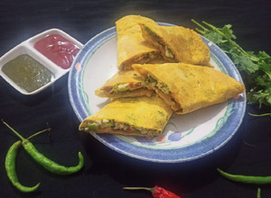 A picture of Paneer Stuffed Besan Chilla.