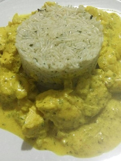 Una foto de Pollo al curry de yogur