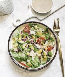 salad bắp cải tím cà chua bi