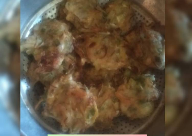 Bagaimana Membuat Bakwan goreng sayuran, Enak
