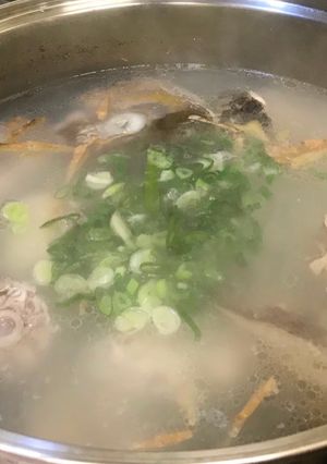 澎湖野生近岸小眼睛紅甘魚湯 的食譜成品照片