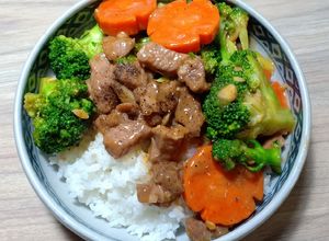 Hình của món Bông cải xanh xào thịt bò.