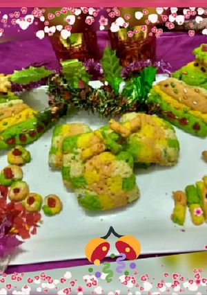 A picture of Christmas cookies.