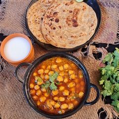 A picture of Chana masala (no onion no garlic).