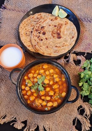 A picture of Chana masala (no onion no garlic).