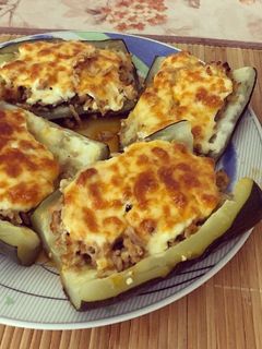 Töltött cukkini darált hússal recept fotója